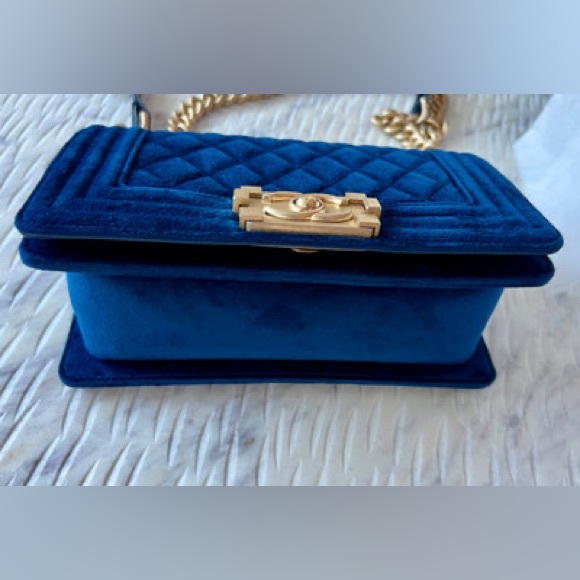 Chanel Small Velvet Le Boy Bag Blue - Picture 6 of 14